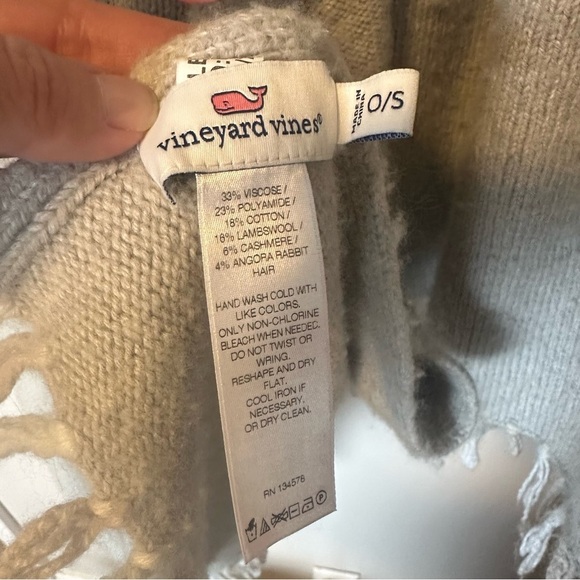 Vineyard vines oversized cozy fringe blanket scarf / wrap - Picture 3 of 3